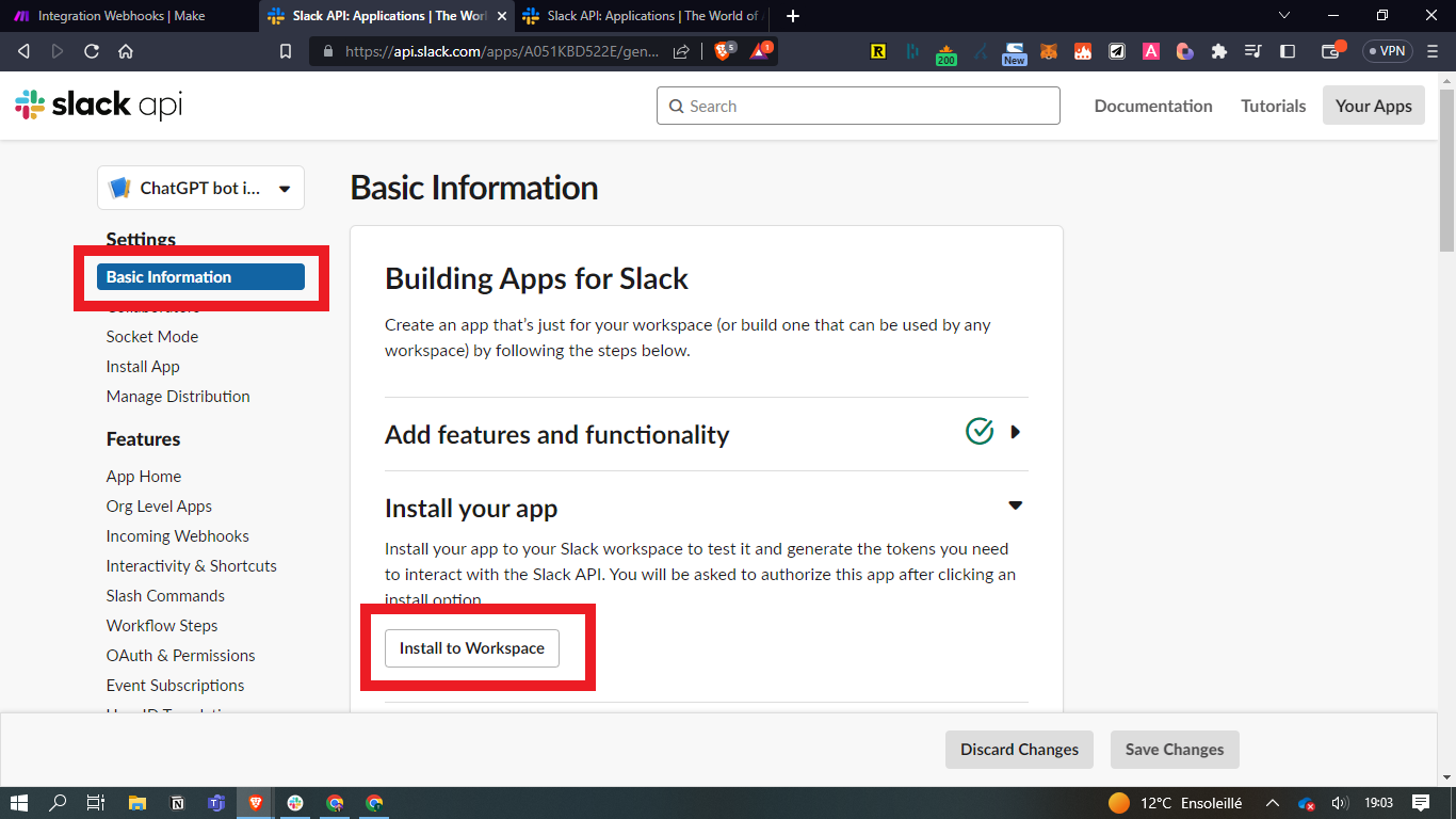 Page Basic Information d'une application Slack, avec le menu et le bouton Install to Workspace encadrés en rouge