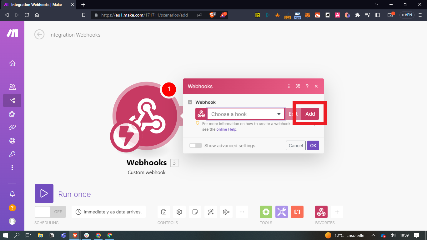 Module Webhooks dans Make avec le bouton Add encadré en rouge pour créer un nouveau webhook personnalisé